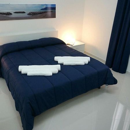 サレルノ Al Porticciolo Bed & Breakfast エクステリア 写真