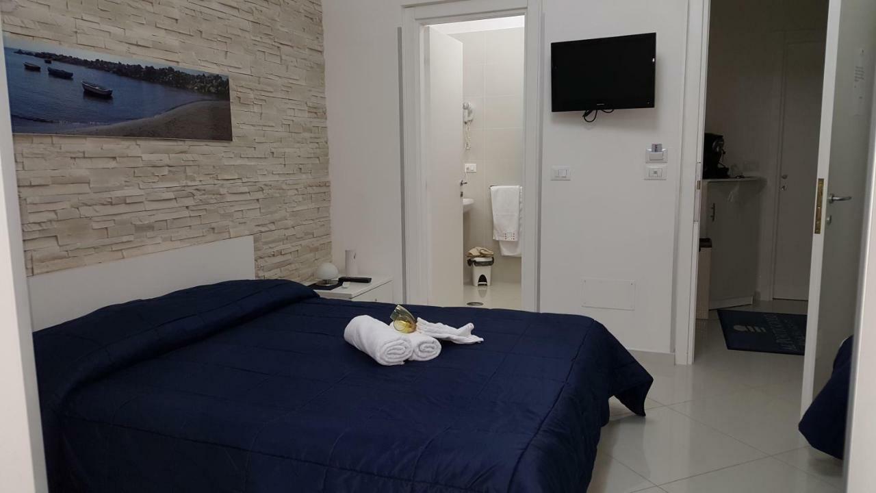 サレルノ Al Porticciolo Bed & Breakfast エクステリア 写真