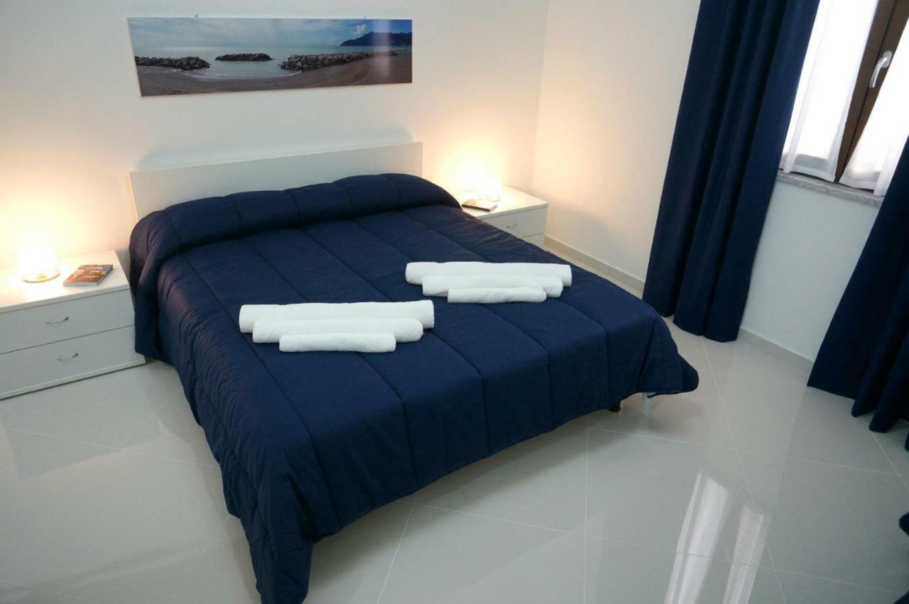 サレルノ Al Porticciolo Bed & Breakfast エクステリア 写真