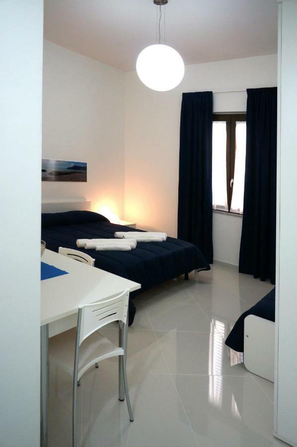 サレルノ Al Porticciolo Bed & Breakfast エクステリア 写真