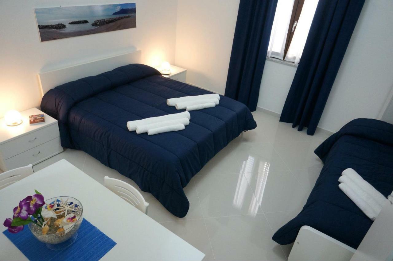 サレルノ Al Porticciolo Bed & Breakfast エクステリア 写真