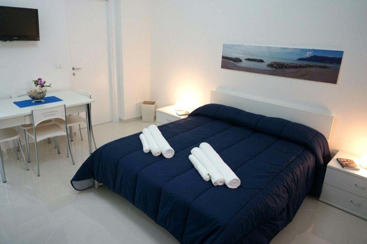 サレルノ Al Porticciolo Bed & Breakfast エクステリア 写真