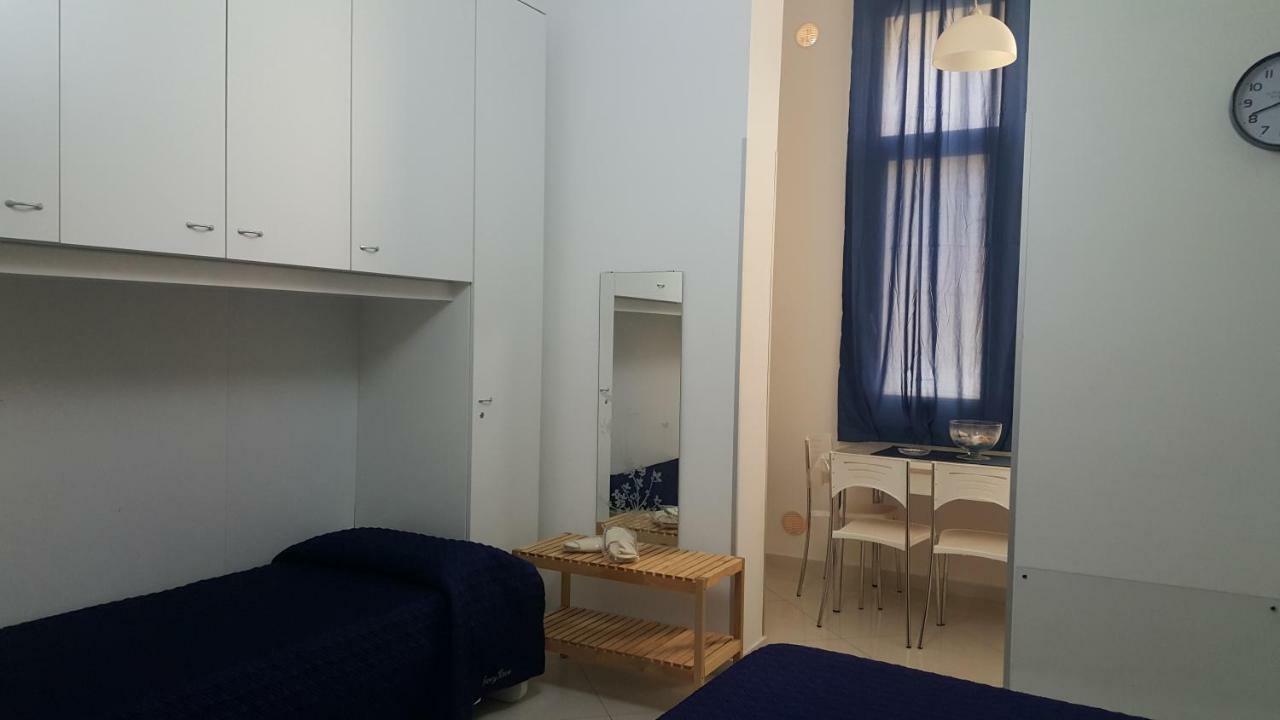 サレルノ Al Porticciolo Bed & Breakfast エクステリア 写真