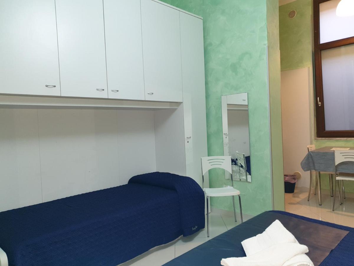 サレルノ Al Porticciolo Bed & Breakfast エクステリア 写真